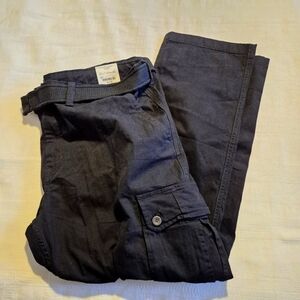St. John's Bay men's size 40 x 30 black belted cargo pants, comfort stretch NWT
